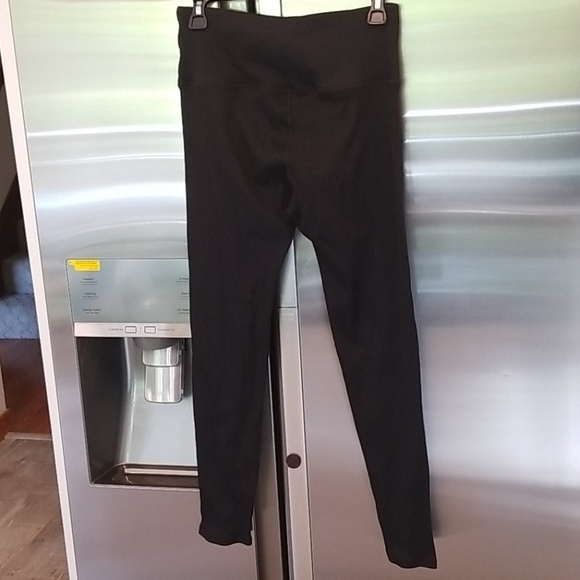 💕CARBON 38💕 Ribbed 7/8 Legging ~ Black - Picture 10 of 13